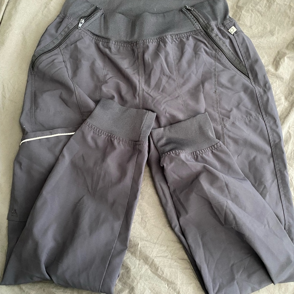 Gray scrub pants/jogger